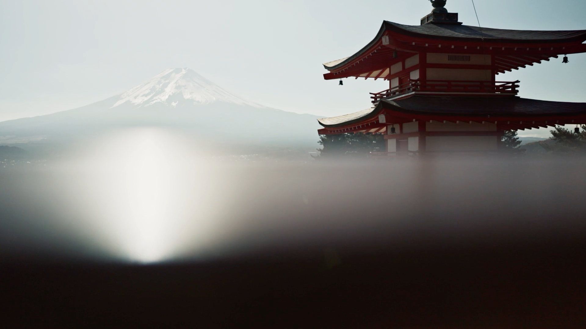 La pagoda Chūreitō con el monte Fuji al fondo